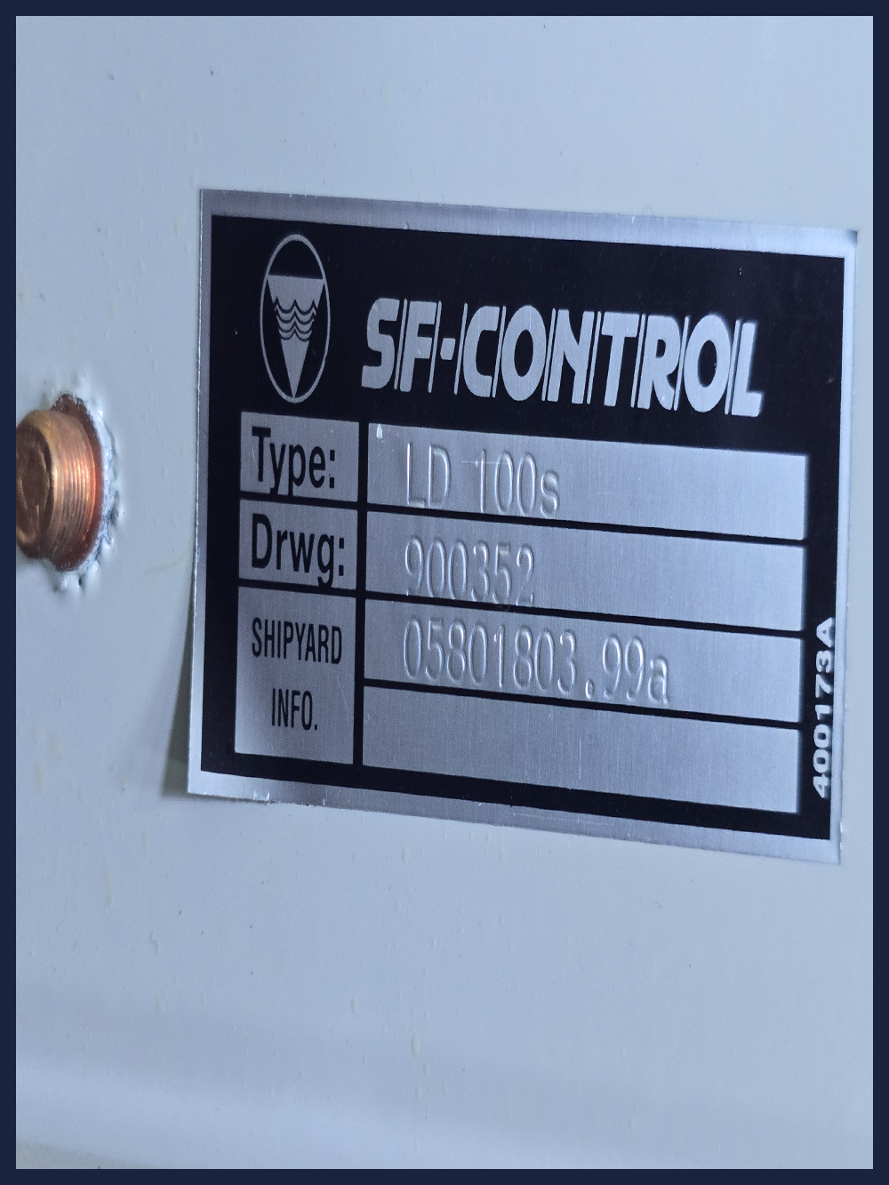 MULTIPOINT TRANSMITTER LD 100S CABINET 1
