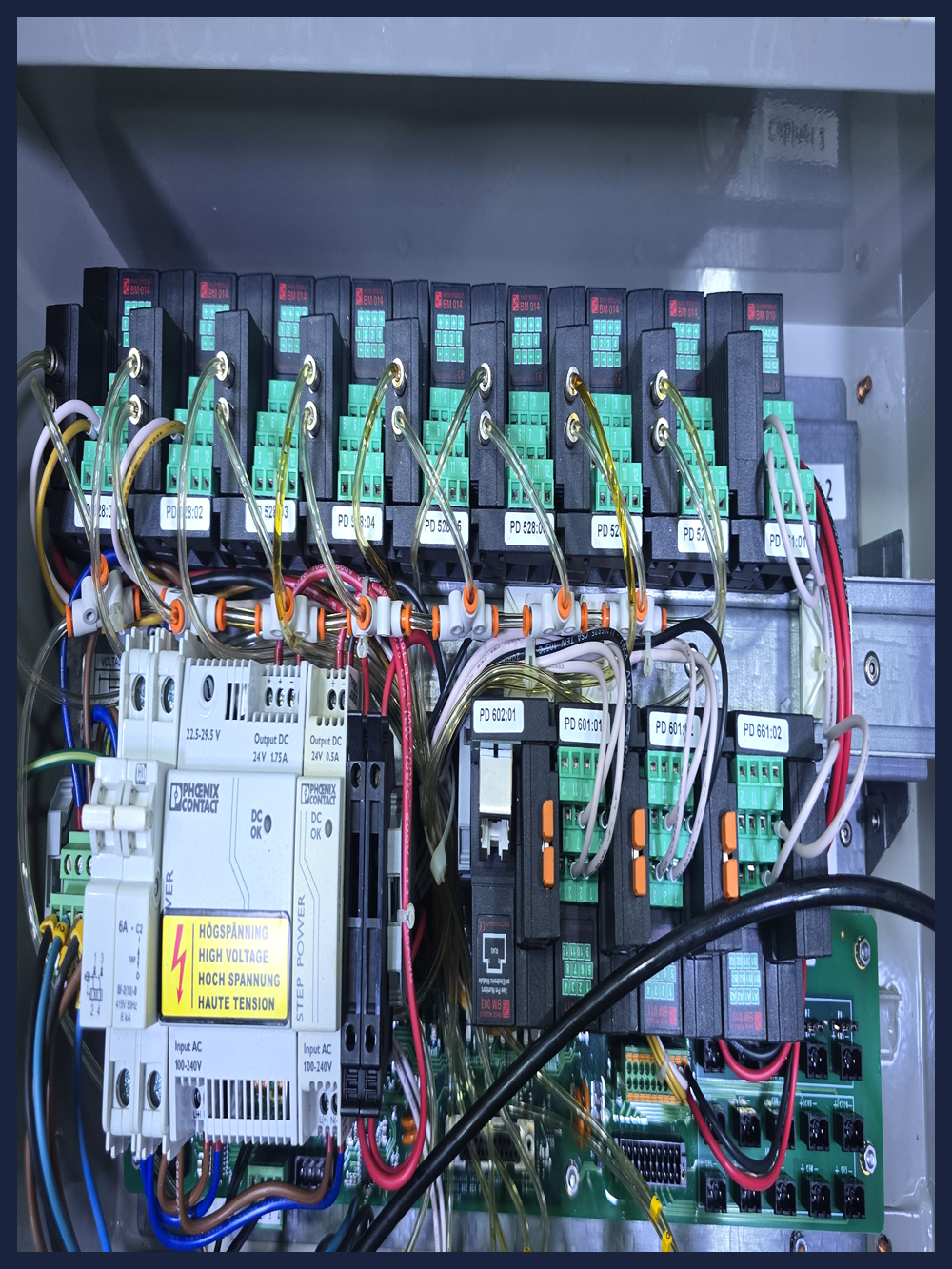 MULTIPOINT TRANSMITTER LD 100S CABINET 1