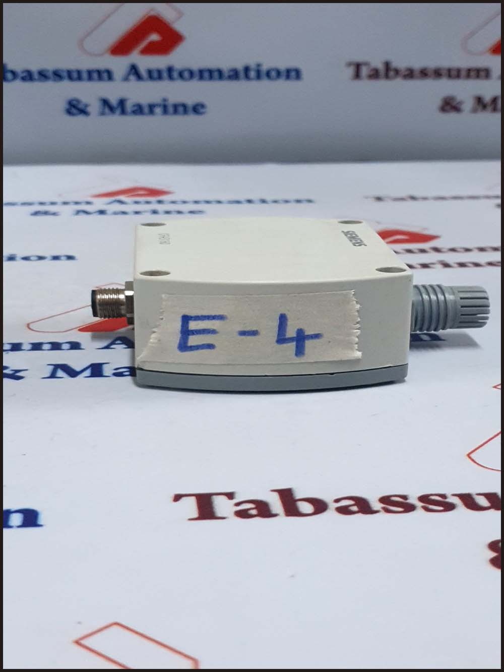 SIEMENS QFA3160 TEMPERATURE INDICATING  REG EQUIP