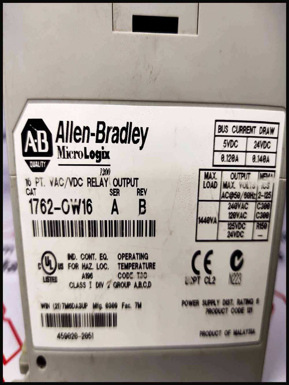 ALLEN-BRADLEY MICRO LOGIX 1200 RELAY OUTPUT MODULE 1762-OW16