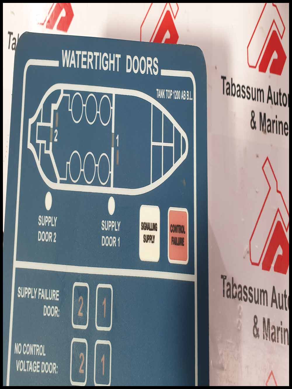 FAMOR WATERTIGHT DOORS